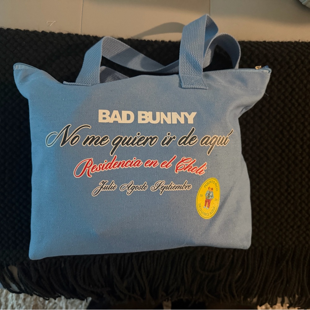 🔥 Bad Bunny DTMF “De Museo” VIP Exclusive Bag – Rare Concert Merch 🔥